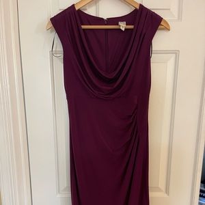 Pre owned dress. Only worn once and is in mint condition. Size 4